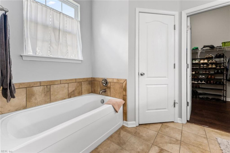 Photo 30 of 43 residential for sale in New Kent County virginia