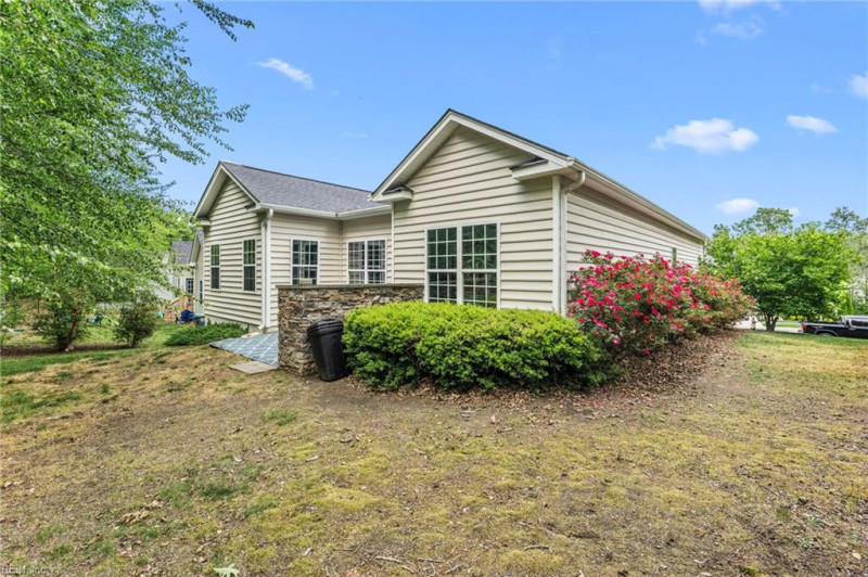 Photo 39 of 43 residential for sale in New Kent County virginia