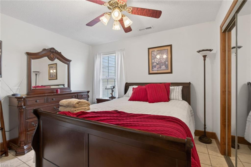 Photo 19 of 50 residential for sale in Chesapeake virginia Photo 19 of 50 residential for sale in Chesapeake virginia
