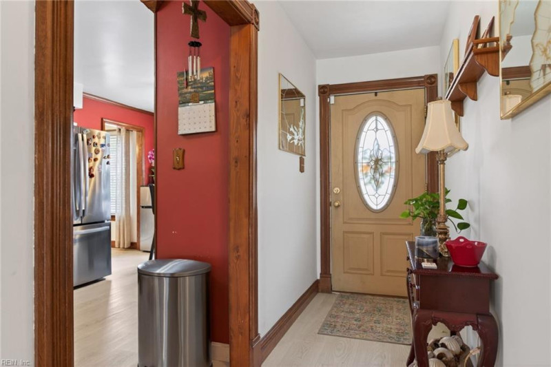 Photo 3 of 50 residential for sale in Chesapeake virginia Photo 3 of 50 residential for sale in Chesapeake virginia