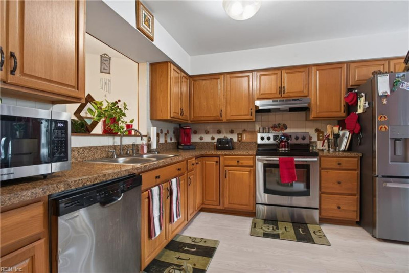 Photo 4 of 50 residential for sale in Chesapeake virginia Photo 4 of 50 residential for sale in Chesapeake virginia