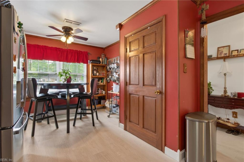 Photo 6 of 50 residential for sale in Chesapeake virginia Photo 6 of 50 residential for sale in Chesapeake virginia
