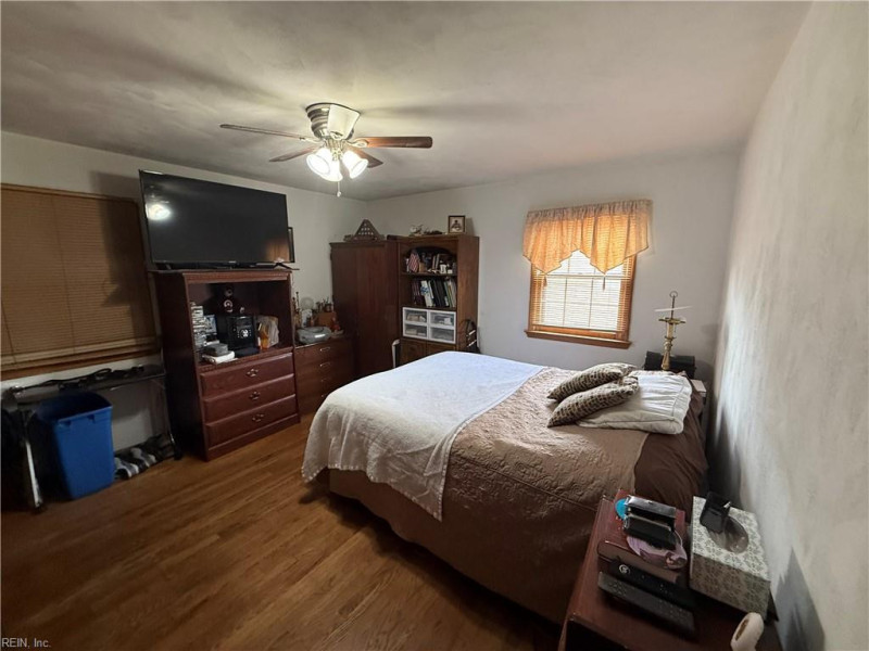 Photo 32 of 46 residential for sale in Chesapeake virginia Photo 32 of 46 residential for sale in Chesapeake virginia