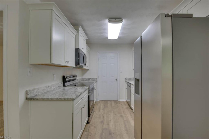 Photo 16 of 33 residential for sale in Newport News virginia