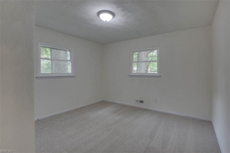Photo 25 of 33 residential for sale in Newport News virginia