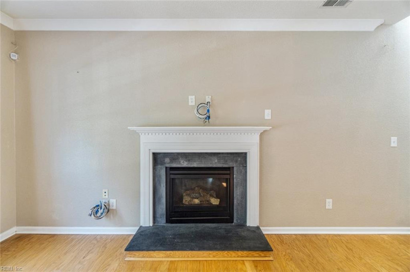 Photo 13 of 38 residential for sale in Suffolk virginia