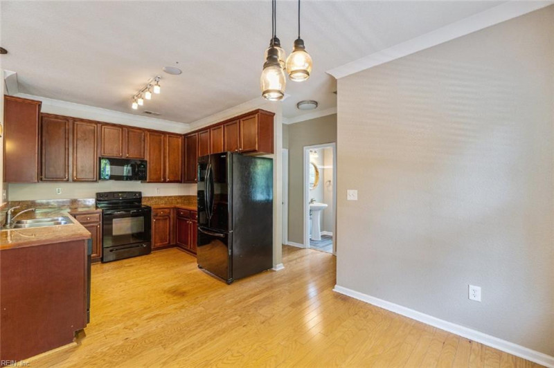 Photo 14 of 38 residential for sale in Suffolk virginia