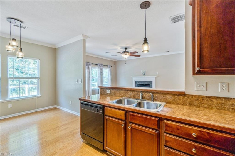 Photo 16 of 38 residential for sale in Suffolk virginia