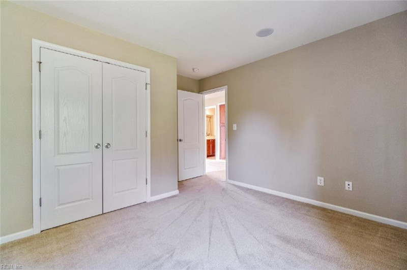 Photo 27 of 38 residential for sale in Suffolk virginia