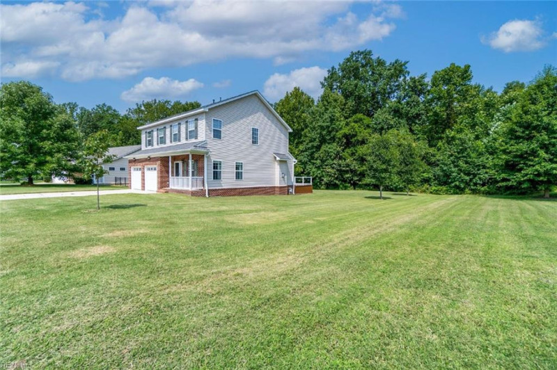 Photo 4 of 38 residential for sale in Suffolk virginia