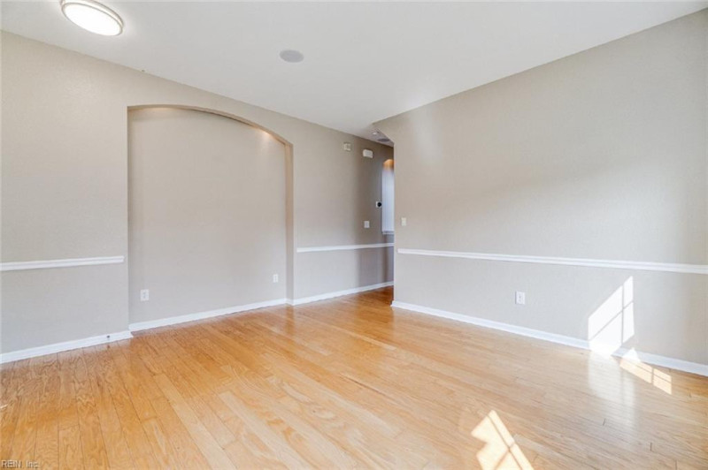 Photo 6 of 38 residential for sale in Suffolk virginia
