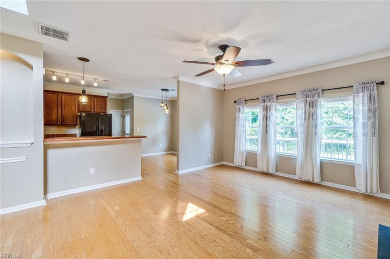 Photo 9 of 38 residential for sale in Suffolk virginia