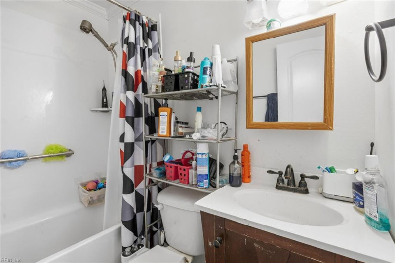 Photo 13 of 24 residential for sale in Hampton virginia
