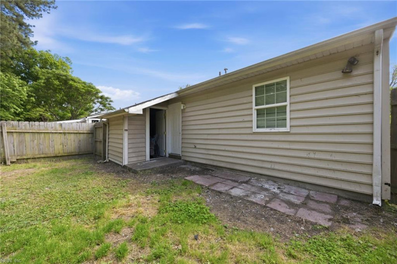 Photo 17 of 24 residential for sale in Hampton virginia