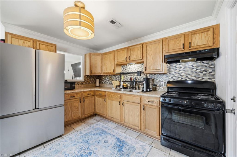 Photo 9 of 24 residential for sale in Hampton virginia