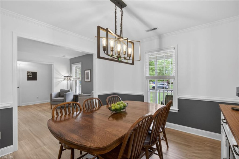 Photo 10 of 32 residential for sale in Suffolk virginia