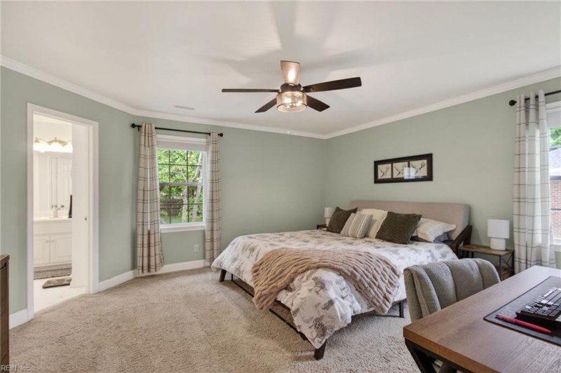 Photo 13 of 32 residential for sale in Suffolk virginia