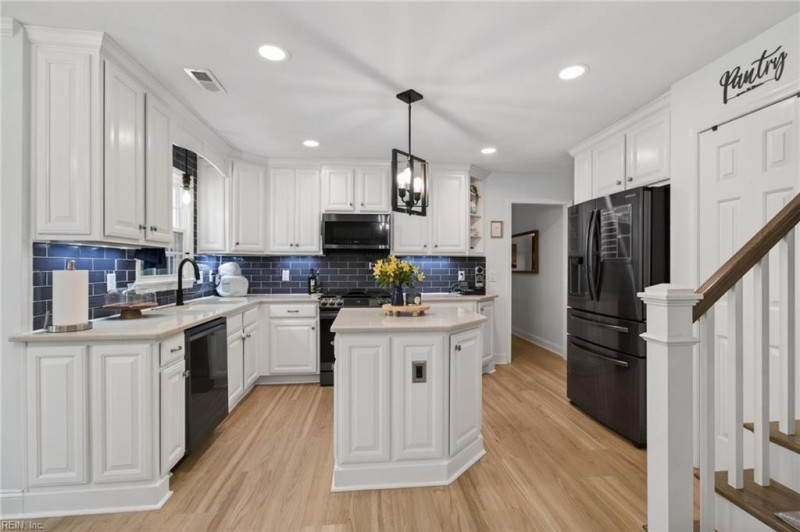 Photo 6 of 32 residential for sale in Suffolk virginia