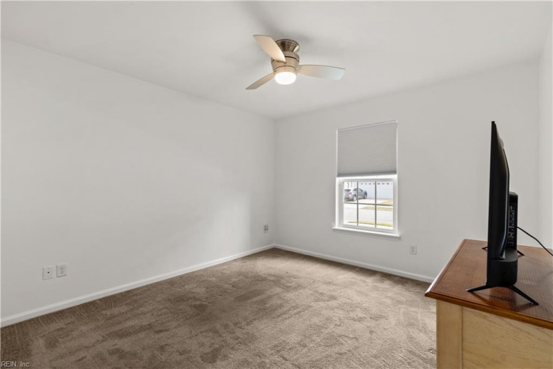 Photo 10 of 39 residential for sale in Suffolk virginia