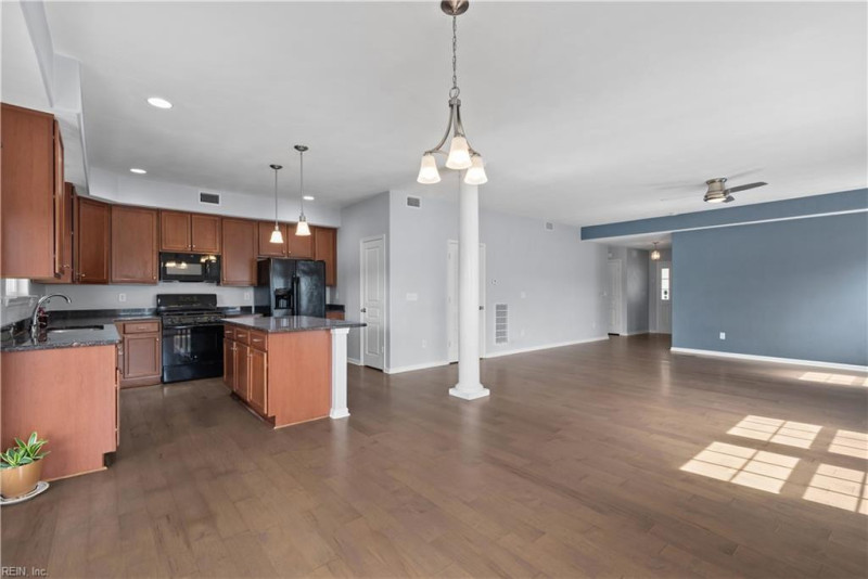 Photo 27 of 39 residential for sale in Suffolk virginia