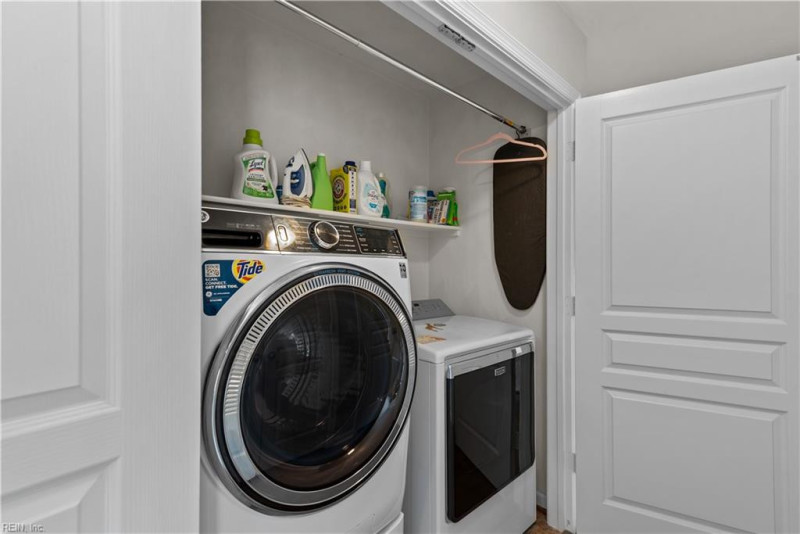 Photo 8 of 39 residential for sale in Suffolk virginia