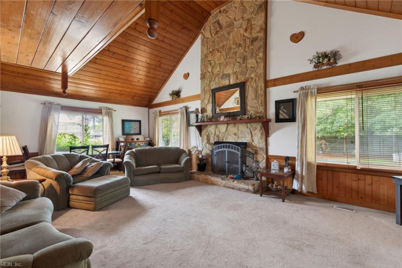 Photo 11 of 38 residential for sale in Chesapeake virginia