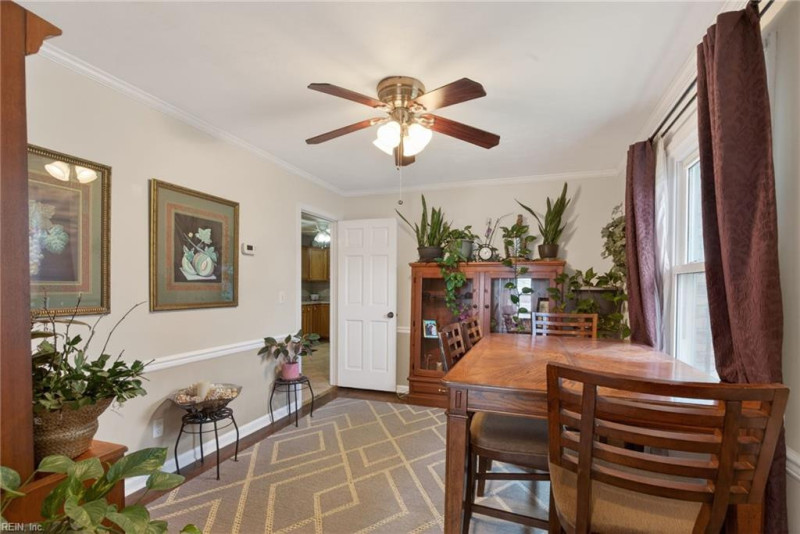Photo 12 of 38 residential for sale in Chesapeake virginia