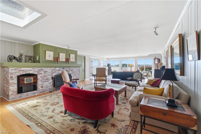 Photo 12 of 50 residential for sale in Virginia Beach virginia