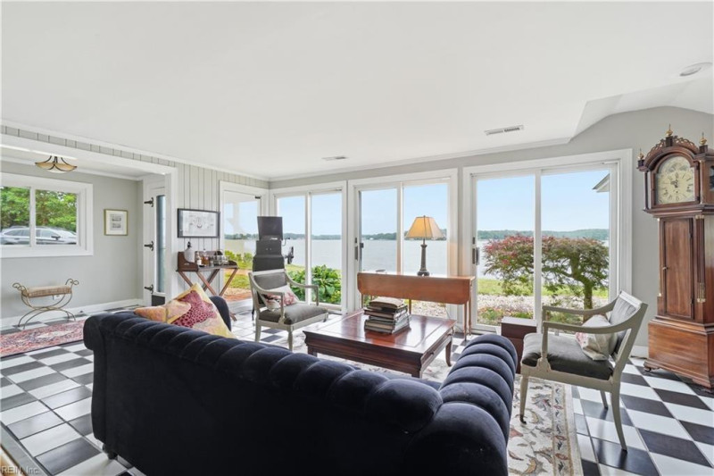Photo 14 of 50 residential for sale in Virginia Beach virginia