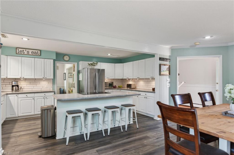 Photo 14 of 40 residential for sale in Virginia Beach virginia