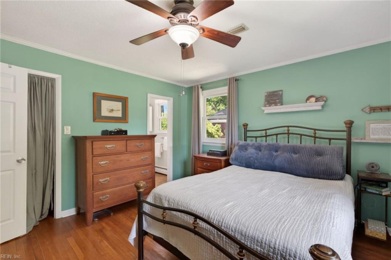 Photo 23 of 40 residential for sale in Virginia Beach virginia