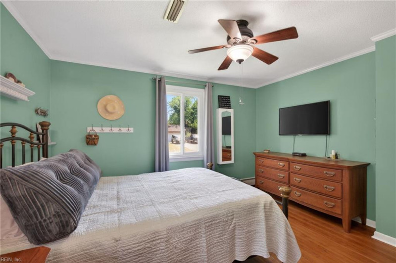 Photo 24 of 40 residential for sale in Virginia Beach virginia
