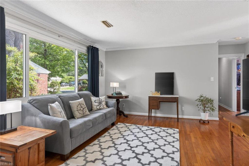 Photo 5 of 40 residential for sale in Virginia Beach virginia