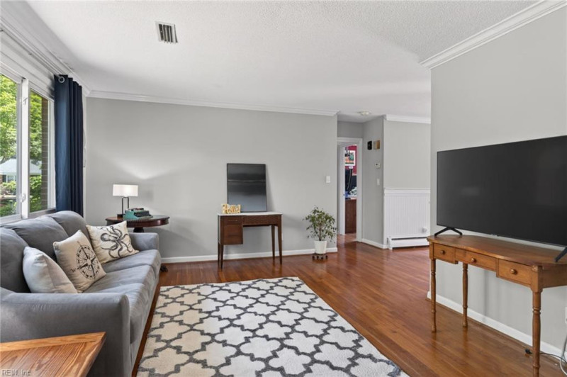 Photo 6 of 40 residential for sale in Virginia Beach virginia