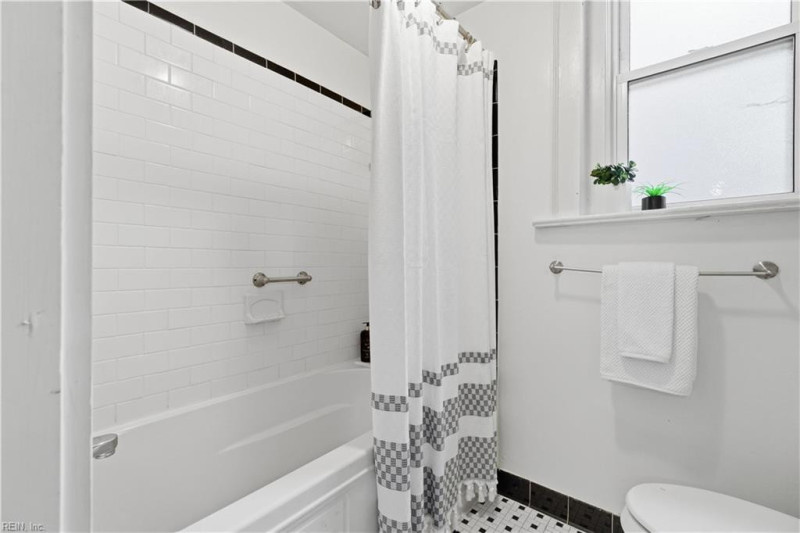 Photo 17 of 27 residential for sale in Norfolk virginia Photo 17 of 27 residential for sale in Norfolk virginia