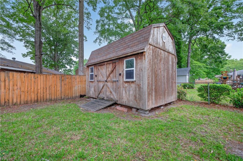 Photo 22 of 26 residential for sale in Chesapeake virginia