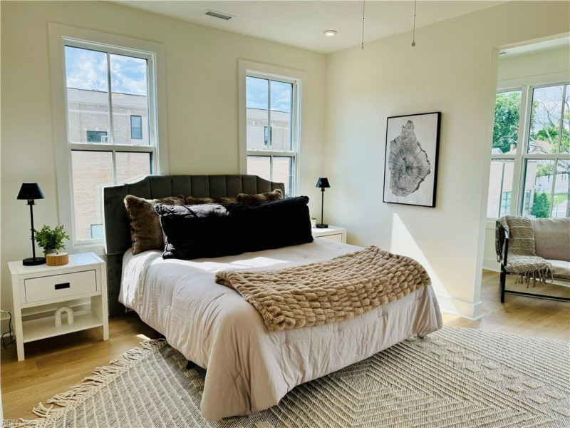 Photo 28 of 45 residential for sale in Norfolk virginia Photo 28 of 45 residential for sale in Norfolk virginia