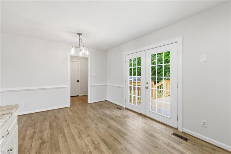Photo 14 of 37 residential for sale in Chesapeake virginia