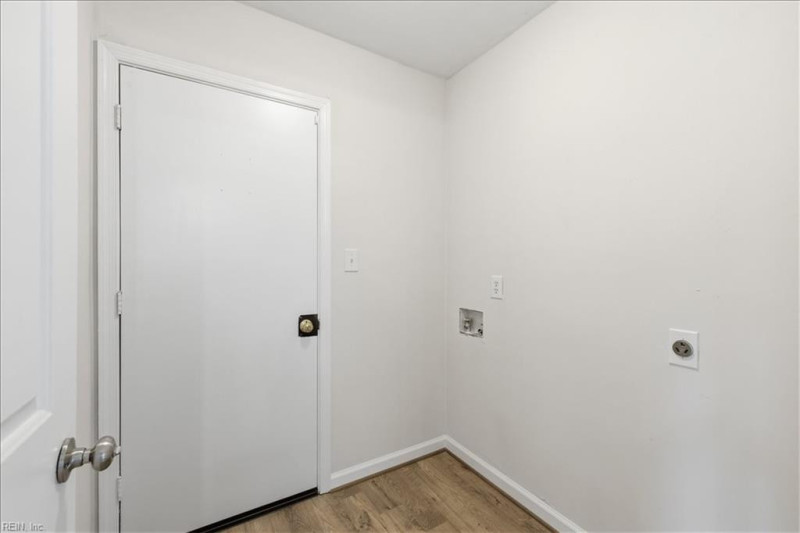 Photo 16 of 37 residential for sale in Chesapeake virginia