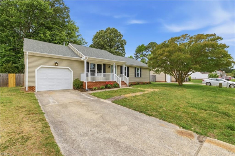 Photo 2 of 37 residential for sale in Chesapeake virginia