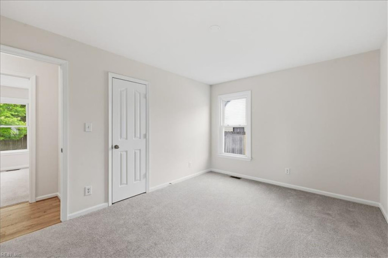 Photo 24 of 37 residential for sale in Chesapeake virginia