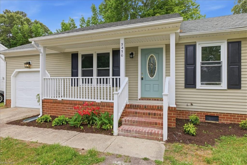 Photo 3 of 37 residential for sale in Chesapeake virginia
