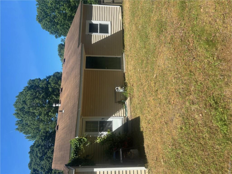 Photo 7 of 8 residential for sale in Chesapeake virginia