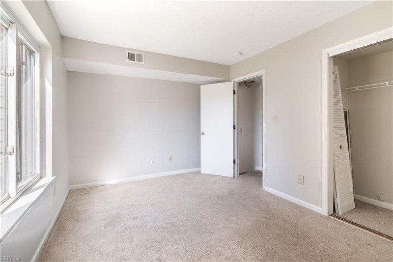 Photo 14 of 23 residential for sale in Hampton virginia