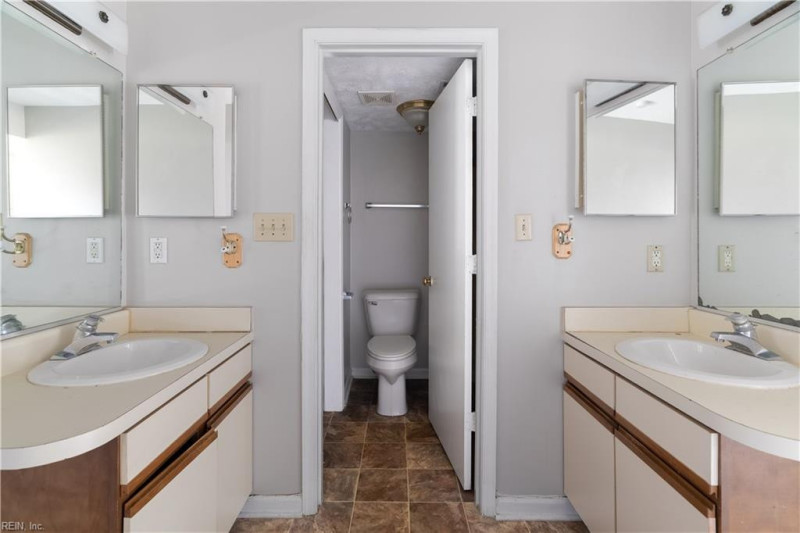 Photo 18 of 23 residential for sale in Hampton virginia