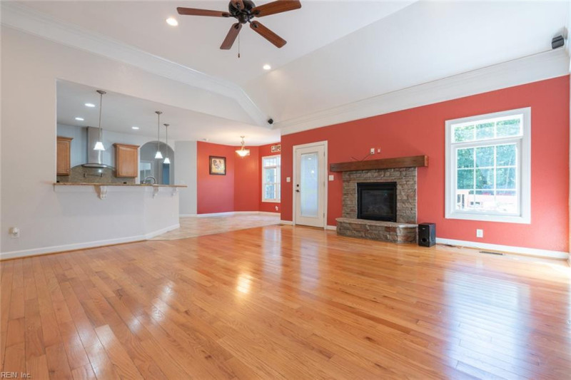 Photo 17 of 49 residential for sale in Chesapeake virginia