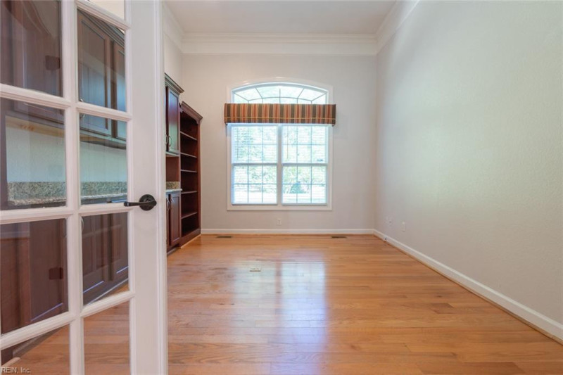 Photo 21 of 49 residential for sale in Chesapeake virginia
