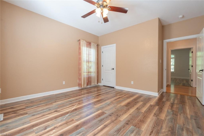Photo 34 of 49 residential for sale in Chesapeake virginia