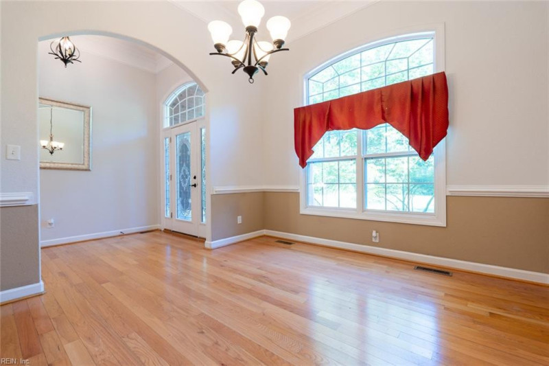 Photo 5 of 49 residential for sale in Chesapeake virginia