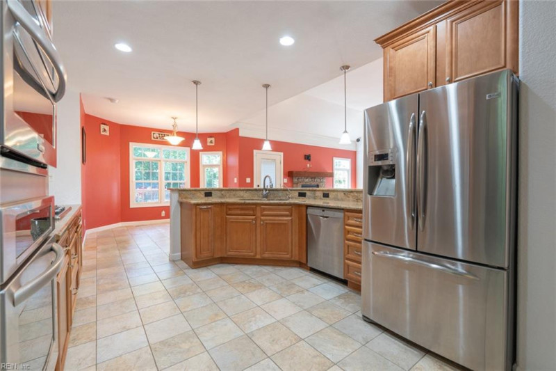 Photo 9 of 49 residential for sale in Chesapeake virginia